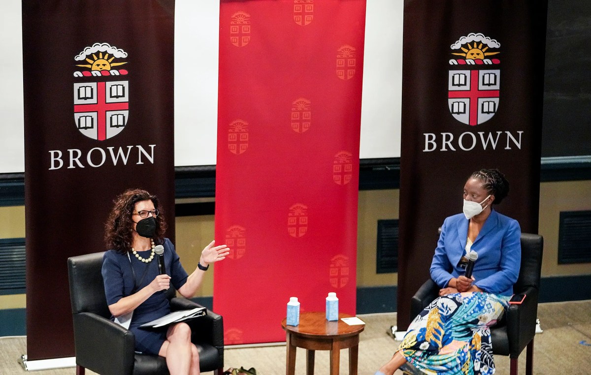 Dr Megan Reni, left, professor of emergency medicine and academic dean of the Faculty of Public Health at Brown University, leads Saturday's forum.  On the right is the former director of the Ministry of Health, Dr. Nicole Alexander-Scott.