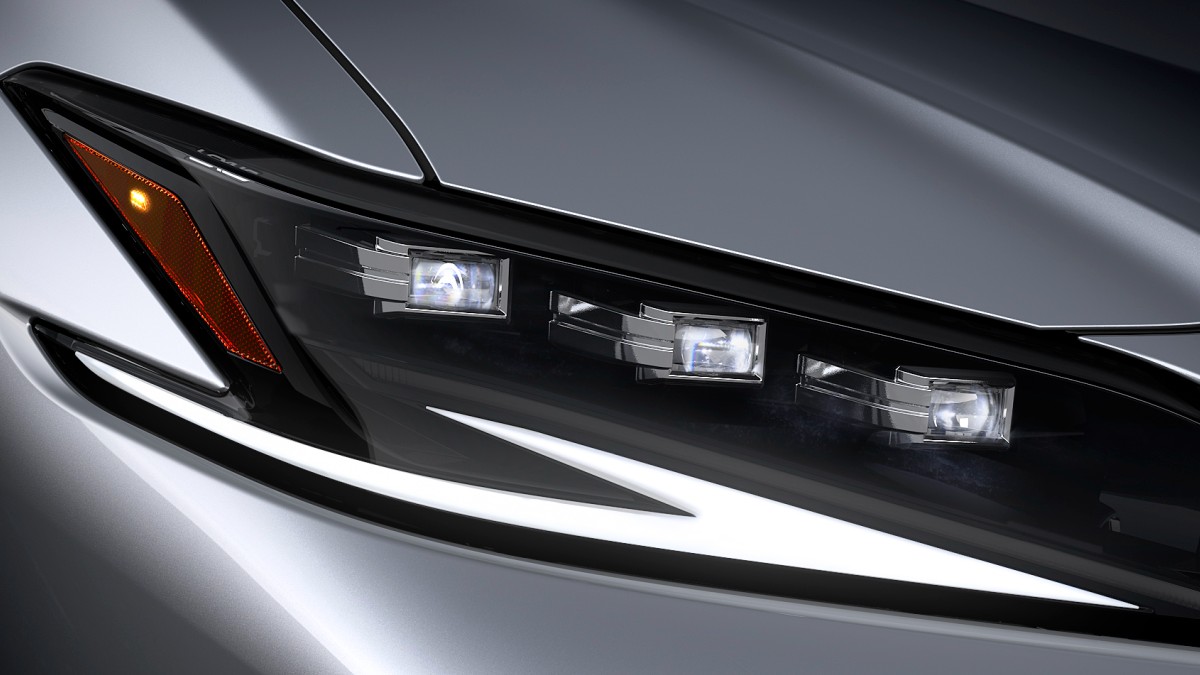 LED headlights on the Lexus es 2022, they can control automatic high beams