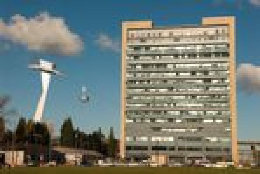 After the plans for the tram were strengthened, OHSU built a million square meters of new facilities, starting with the Center for Health and Treatment (pictured).  A new hotel, Ronald McDonald House, and, thanks to a billion-dollar gift led by Phil and Penny Knight, two new OHSU buildings are under construction, turning the university into a major international center for cancer research. 